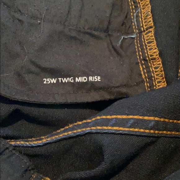 Mid Rise Skinny BDG Jeans - Picture 3 of 4